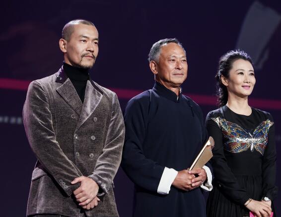 廖凡助力平遥国际影展开幕式为杜琪峰颁奖