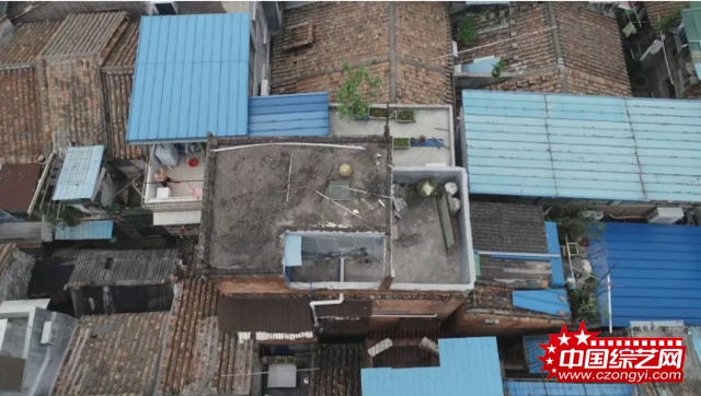 《梦想改造家》第五季解救“被困住的家”建筑师孟岩挑战高密度环境改造