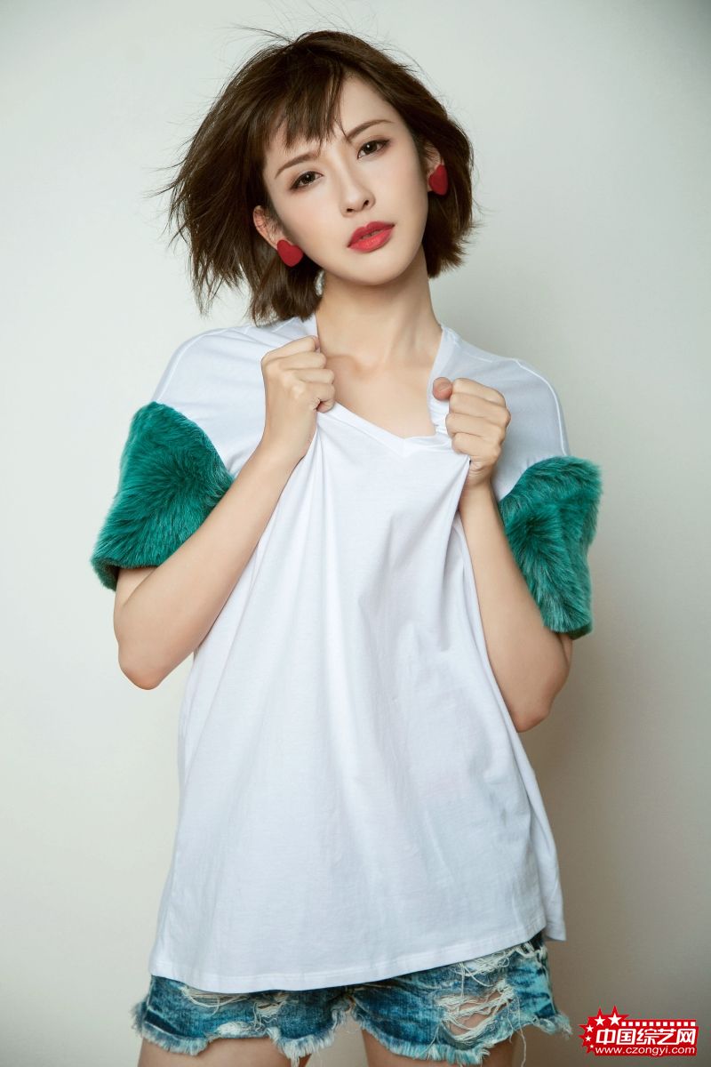 包贝尔的女伴竟然是她？王子清客串《大人物》扮相惊艳