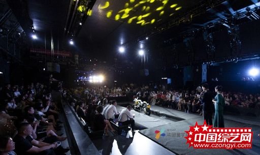 大长腿集聚呼和浩特,引爆整个夏日