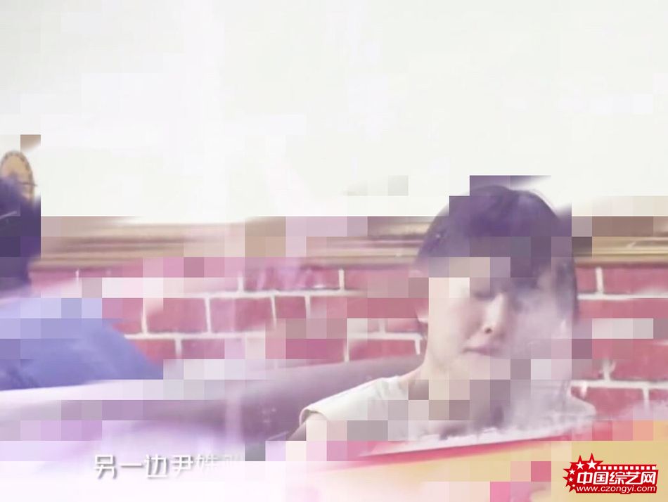 潘粤明携绯闻女友酒吧聚会 全程紧贴甜腻腻