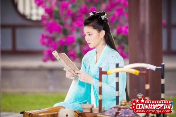 《明月曾照江东寒》界说“甜宠武侠” 蓝曼予演绎高颜值女医