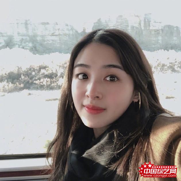 张含韵否认和彭冠英结婚：单身未婚 想过清净日子