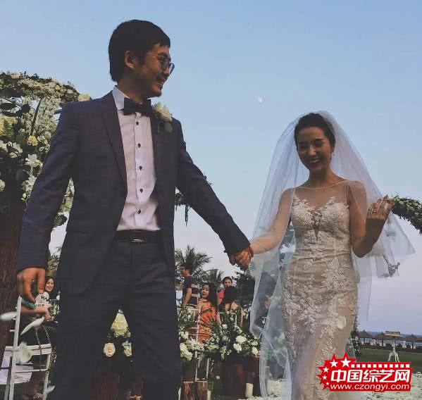 天猫总裁疑出轨网红张大奕 原配颜值身材不输明星
