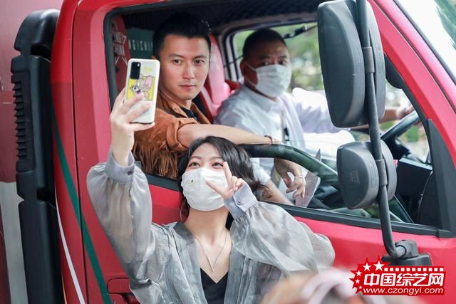 谢霆锋《中国好声音》直播 见证武汉