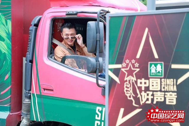 谢霆锋《中国好声音》直播 见证武汉