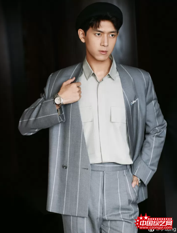 李现发文怒斥狗仔偷拍：我都累了 你还不累吗