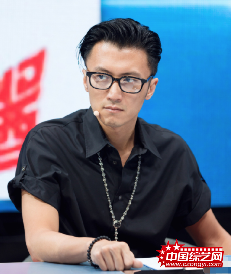 谢霆锋吐槽流量明星排场大：他以为自己是谁？