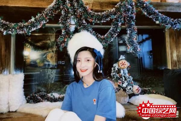 演员蓝曼予冬季美图大赏 治愈系笑容满满暖意