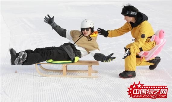 《冬奥公益大讲堂》开讲 白客子墨带你感受雪上运动魅力