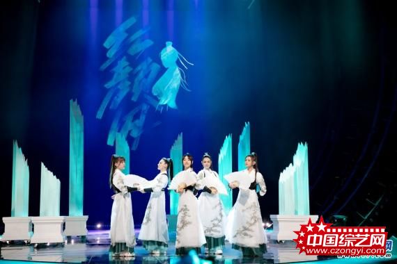 梦回河东狮吼！张柏芝一身白衣化身侠女英姿飒爽