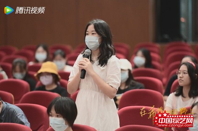 《在希望的田野上》走进上海电力大学 寄语学子